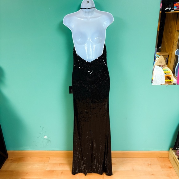NWT Lulus Black Sequin Pretty Sensational Rosette Halter Maxi Dress Womens M - Picture 6 of 8